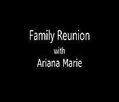 Morena caliente saborea polla de su hermanastro