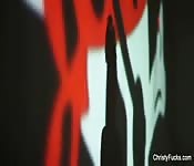 Espectacular Christy Mack con parche en el ojo se masturba