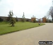 Rubia follada por su marido y un jovencito