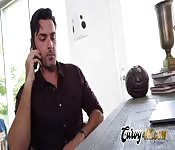 Sarah Banks cumple fantasías de su hombre