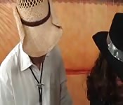 Vaquera holandesa dominando polla gorda