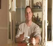 Follándose a fondo a una bella adolescente